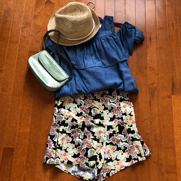 Bongo floral high waisted shorts size 3